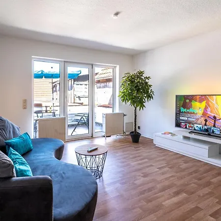 Gemuetliche 2-Zimmer Wohnung - Balkon - Parkplatz - Smart Tv - Arbeitsplatz Friedberg  Exterior photo